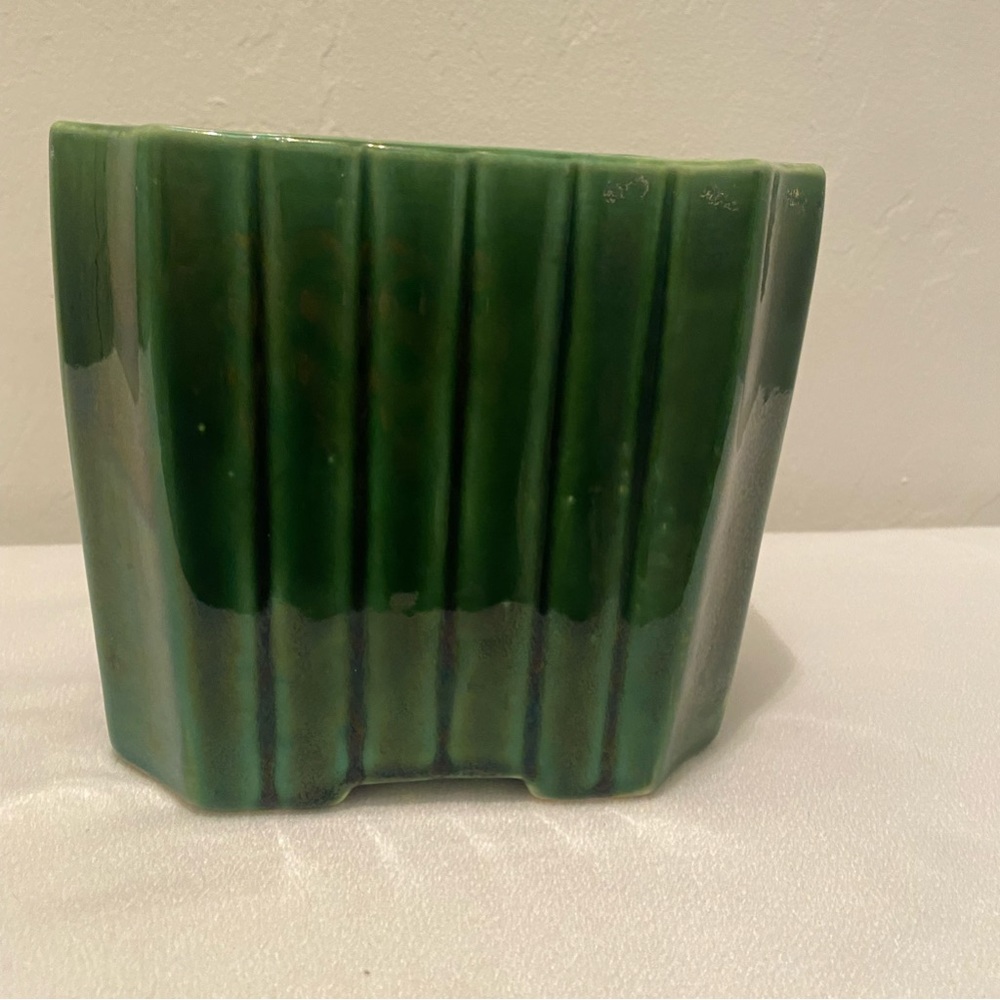 Vintage upco 038 USA green planter